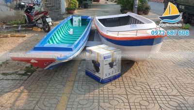 Thuyền composite gắn máy